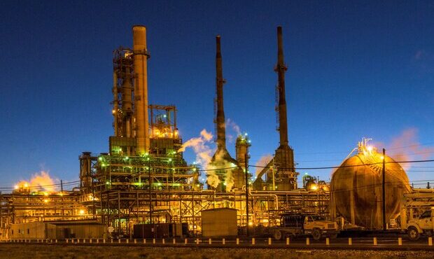 شرکت‌های ملی مناطق نفت‌خیز جنوب و نفت بصره تفاهم‌نامه امضا کردند