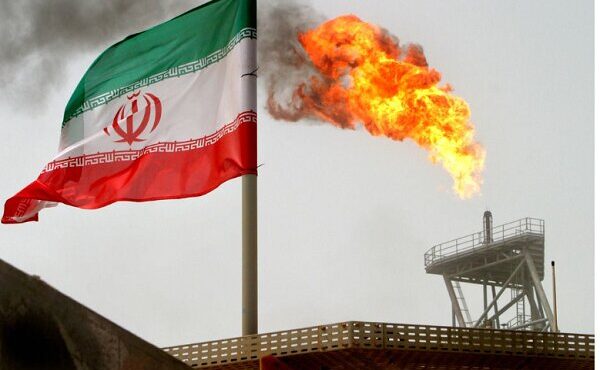 تولید نفت ایران بالارفت؛ هم زنگنه شاکی هم سناتورهای آمریکایی