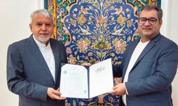ابقا امیر کرمزاده در سمت ریاست سازمان میراث فرهنگی، گردشگری و صنایع دستی استان اصفهان ابقا امیر کرمزاده در سمت ریاست سازمان میراث فرهنگی، گردشگری و صنایع دستی استان اصفهان
