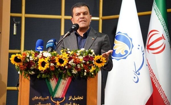 گزارش تصویری از تجلیل مدال آوران المپیادهای جهانی گزارش تصویری از تجلیل مدال آوران المپیادهای جهانی