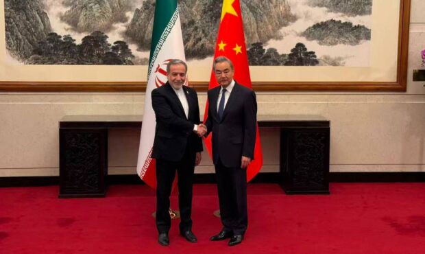 عراقچی در پکن؛ ایران وفادار به دیپلماسی برای پایان جنگ عراقچی در پکن؛ ایران وفادار به دیپلماسی برای پایان جنگ