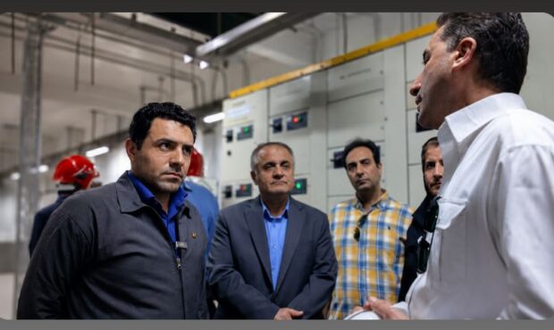 اتصال پالایشگاه نفت سپاهان به شبکه برق سراسری