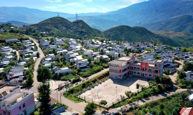 از دل کوهستان تا رؤیای معلم شدن؛ روایت تحول زندگی دختری از قوم یی